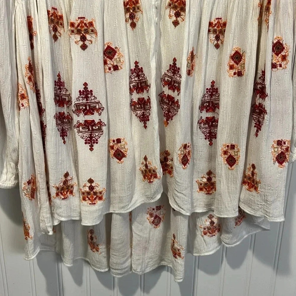 Free People Ariana White and Red embroidered tunic top size X Small - Picture 10 of 13